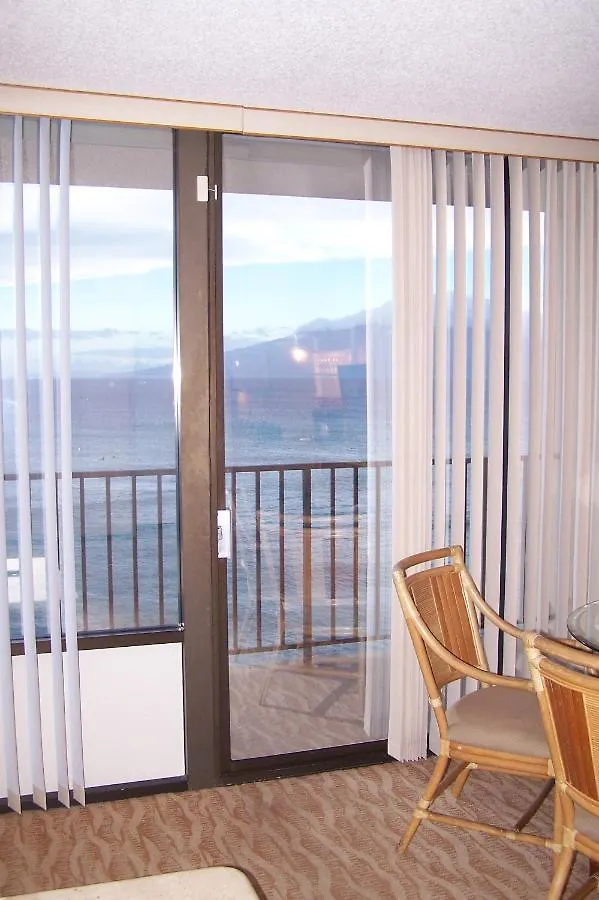 מלון דירות Kahana Beach Resort
