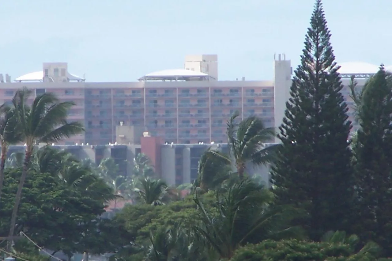 Kahana Beach Resort מלון דירות
