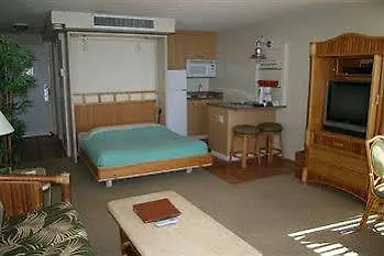 Kahana Beach Resort 3*,