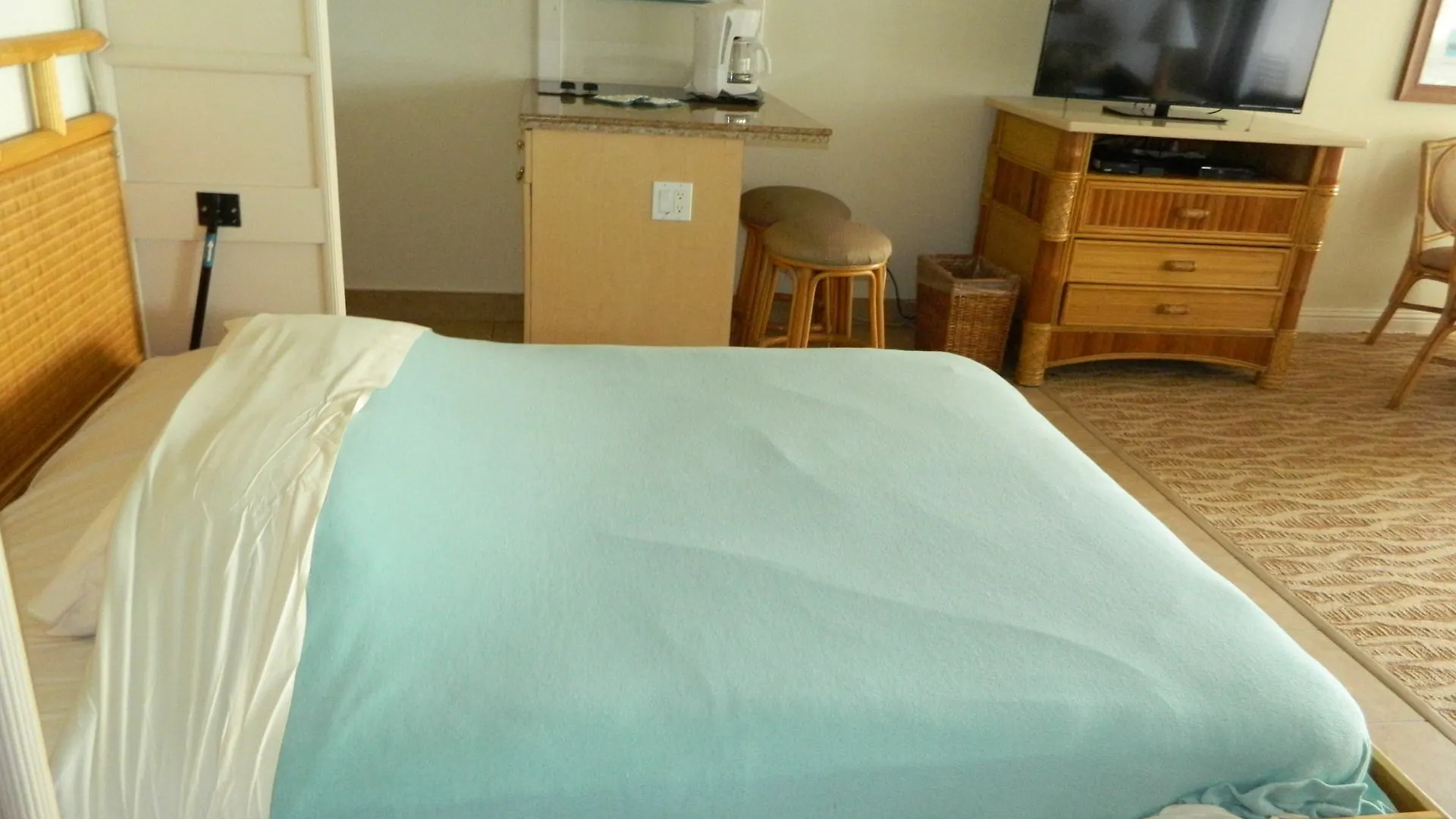 מלון דירות Kahana Beach Resort